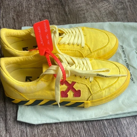 Off-White | Shoes | Offwhite Vibrant Yellow Sneakers With  display picture 2